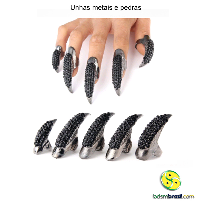 Unhas metal e pedras